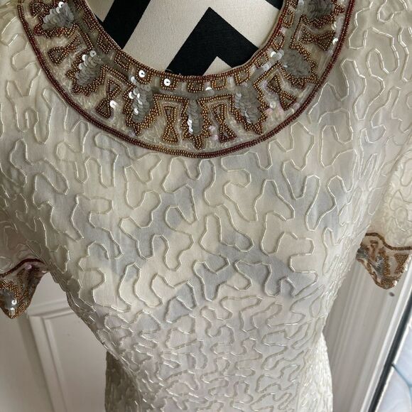 Laurence Kazar Ivory Silk Beaded dress with gold and red beaded trims SZM - Picture 3 of 11